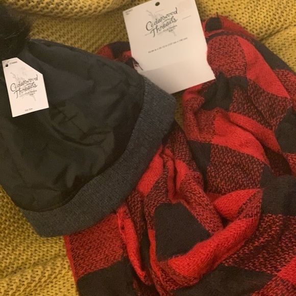 Beanie and Infinty Scarf Set - Picture 1 of 7